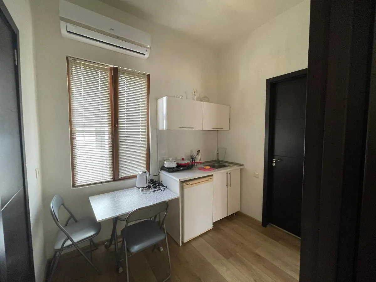 Apartment In The City Center - Old باتومي